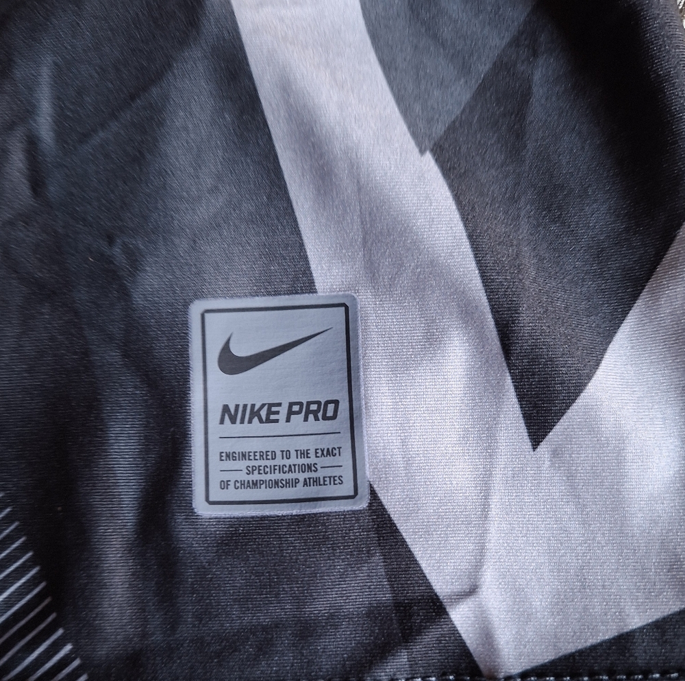 Nike Pro Compression Shirt - Picture 3 of 3